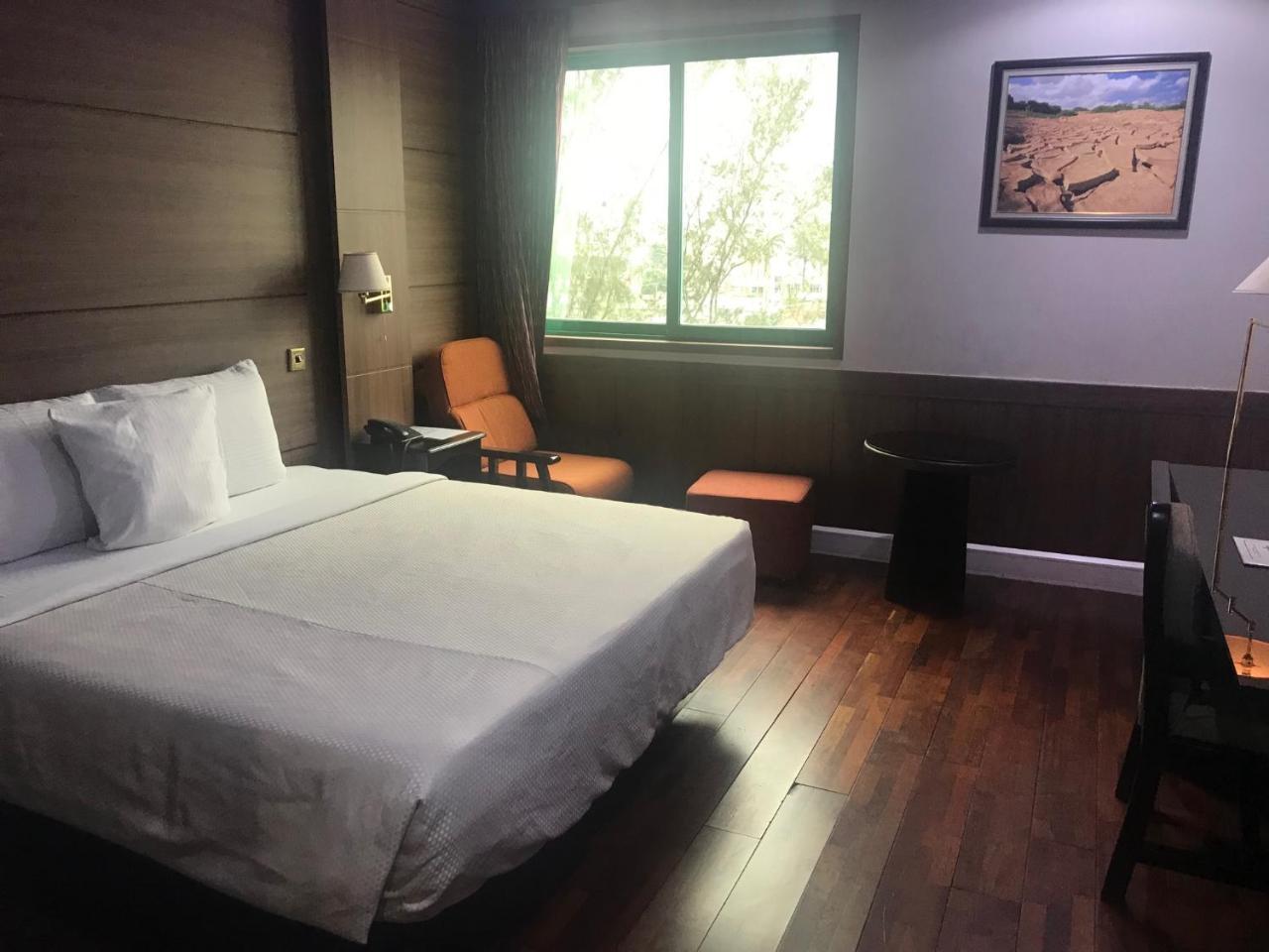 Lagos Travel Inn Ikeja Dış mekan fotoğraf